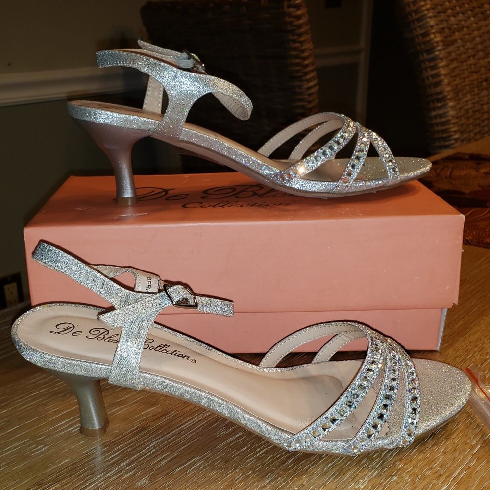 De Blossom Collection - Strap Low Heel - Silver